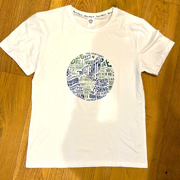 Tops - Eco-Friendly Earth Protection Graphic T-Shirt Environmental Message Print Medium